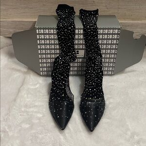 Black Women's Shoes with multicolored Accents